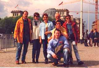 Vor dem Reichstag