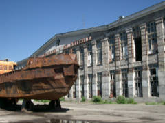 Das ehemals prächtige Empfangsgebäude des Hafens von Petropavlovsk