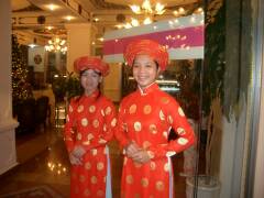 Vietnamesinnen in Festkleidung