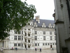 Königsschloss von Blois mit Treppenturm