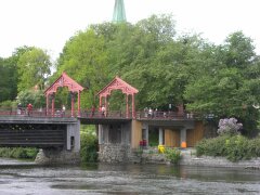 Historische Brücke ber den Nidelv in Trondheim