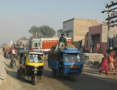 Indischer Straßenverkehr wirkt auf Mitteleuropäer chaotisch