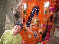 Tourist mit Affengott Hanuman