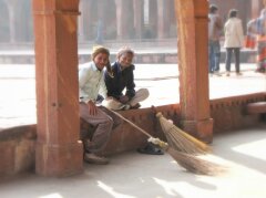 Auch in Fatehpur Sikri gehört zur Arbeit die Pause